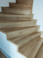 Vinylové schody bez nosu BUKOMA Dub Natur